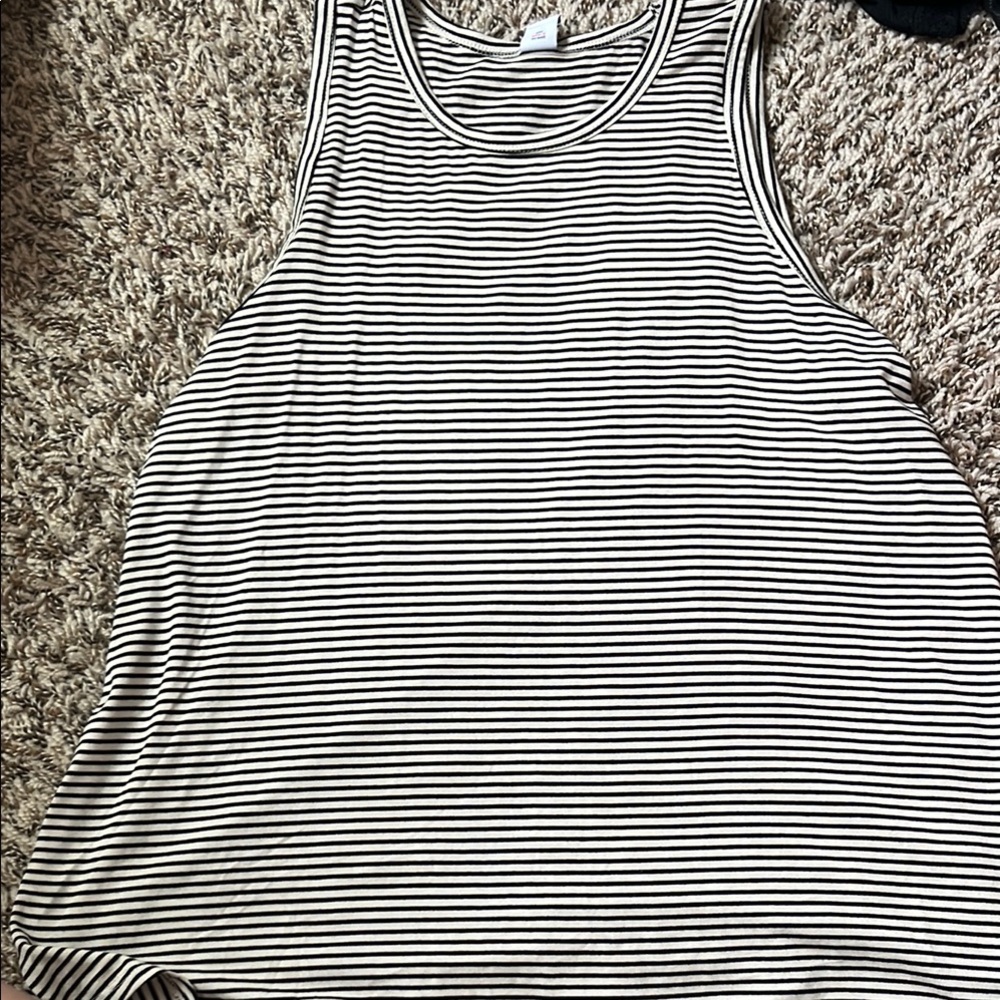 Old Navy Black and White Sleeveless Relaxed Tank Top